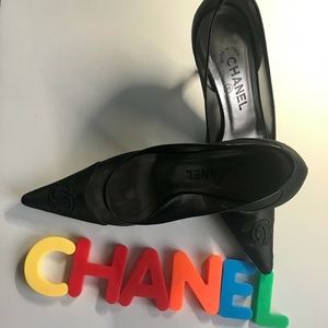 🖤CHANEL HEALS🖤great shape🖤